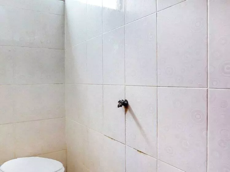 Hotelli Spot On 91856 Griya Gedangan Syariah