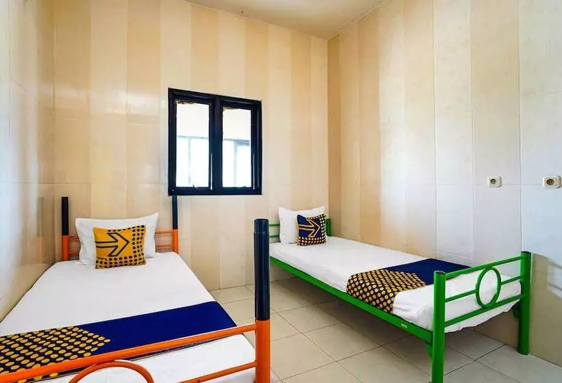 Hotelli Spot On 91856 Griya Gedangan Syariah