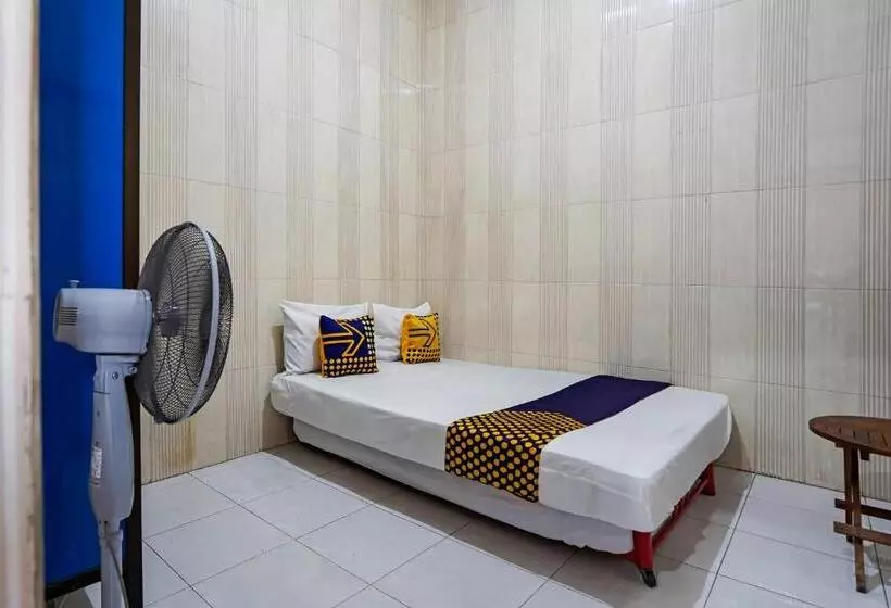 Hotelli Spot On 91856 Griya Gedangan Syariah