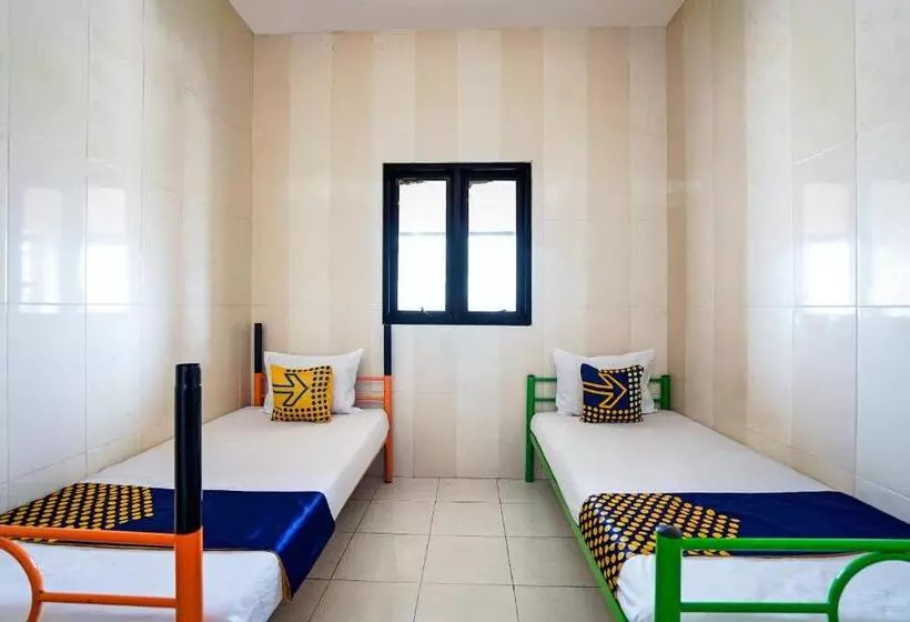 Hotelli Spot On 91856 Griya Gedangan Syariah