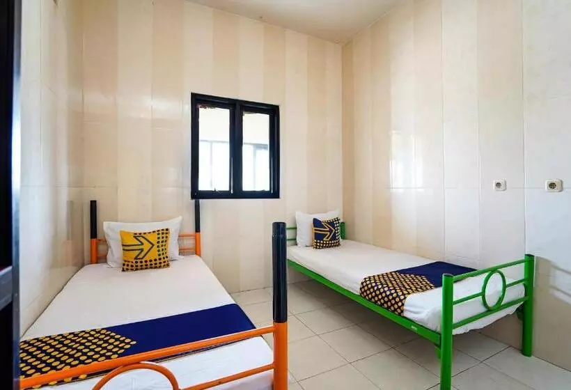 Hotelli Spot On 91856 Griya Gedangan Syariah