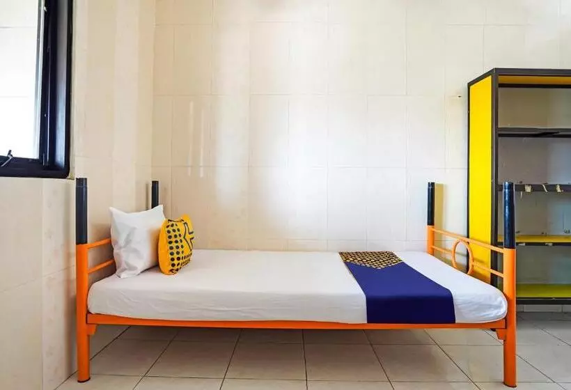 Hotelli Spot On 91856 Griya Gedangan Syariah