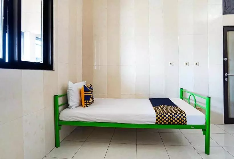 Hotelli Spot On 91856 Griya Gedangan Syariah