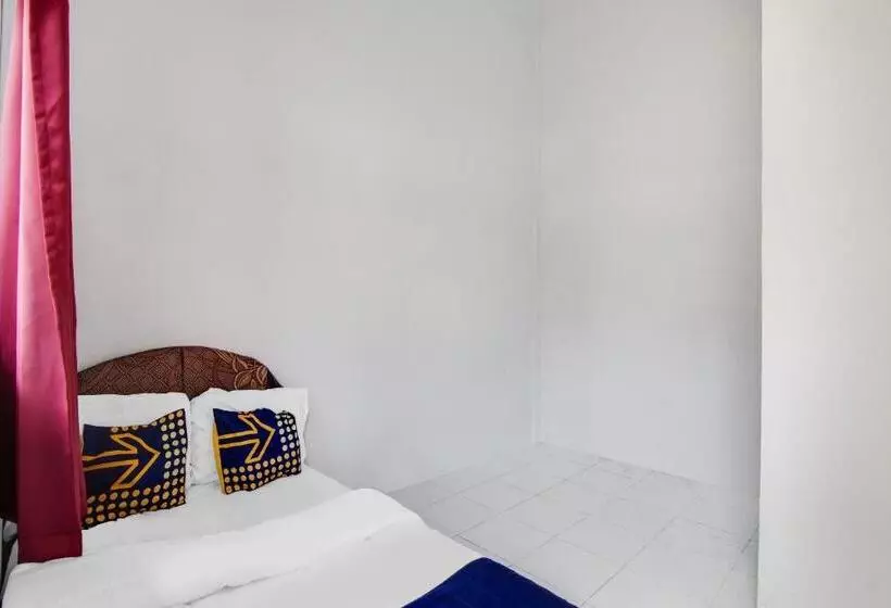 ホテル Spot On 91858 Raja Homestay Syariah