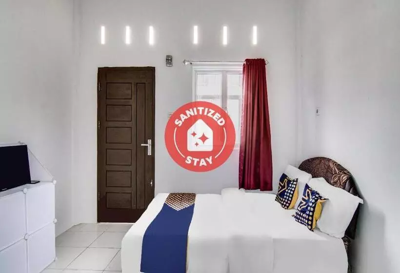 ホテル Spot On 91858 Raja Homestay Syariah