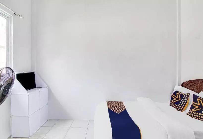 ホテル Spot On 91858 Raja Homestay Syariah