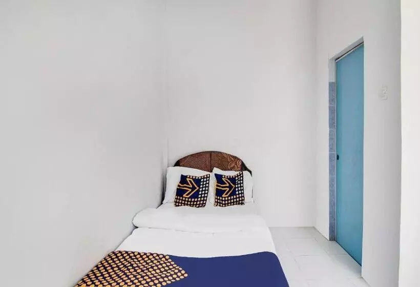 ホテル Spot On 91858 Raja Homestay Syariah