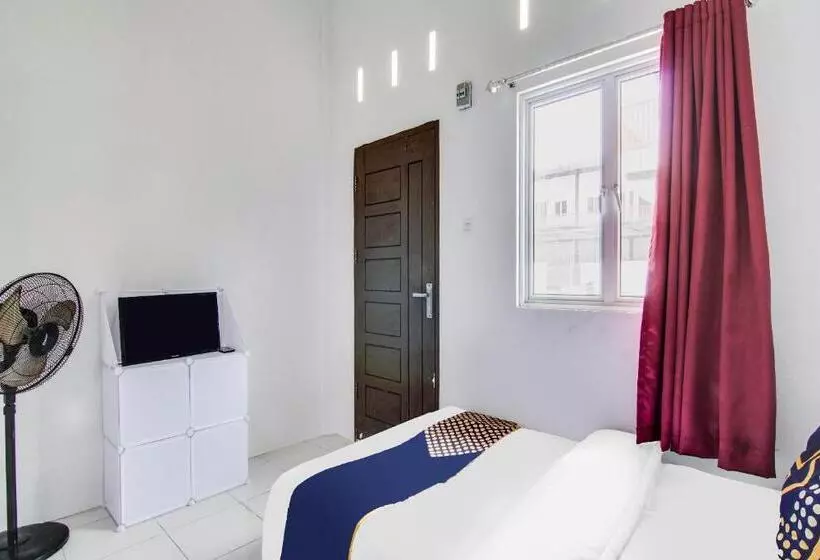 ホテル Spot On 91858 Raja Homestay Syariah