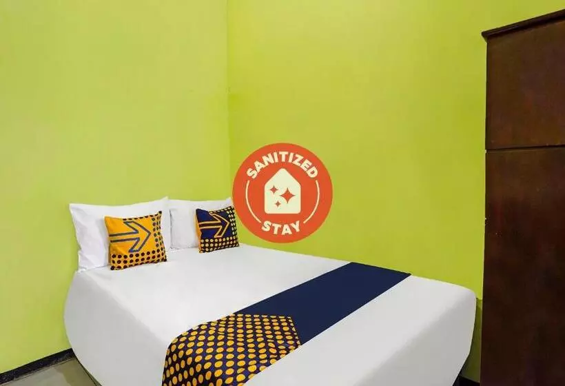 Hotelli Spot On 91869 Insan Mulia Kost Syariah