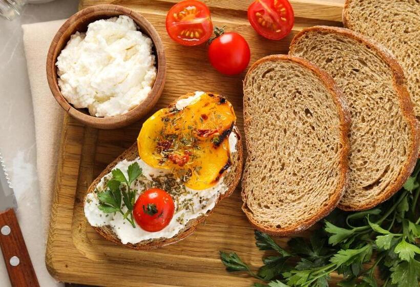 Отель Tropical Villa Weligama