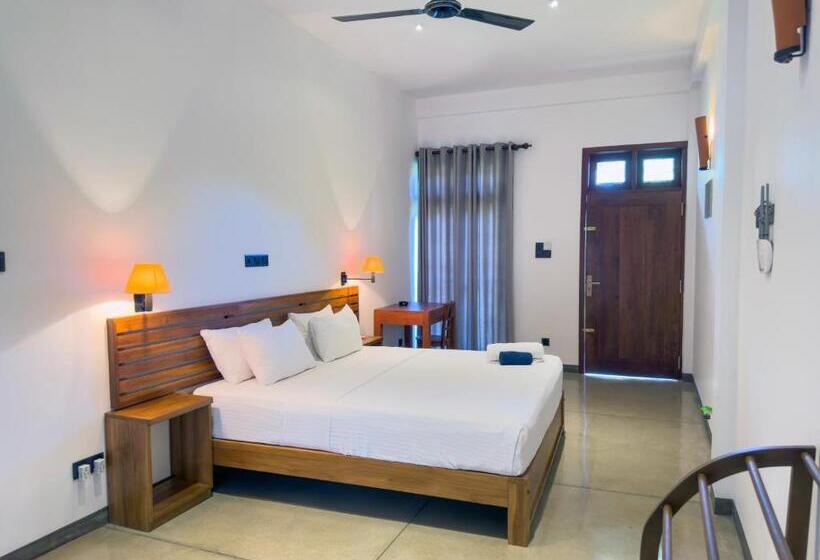 Отель Tropical Villa Weligama