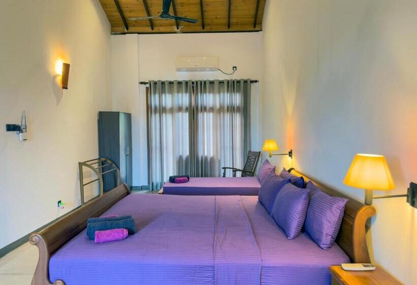 Отель Tropical Villa Weligama