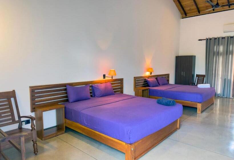 Отель Tropical Villa Weligama