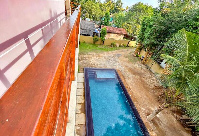 Отель Tropical Villa Weligama