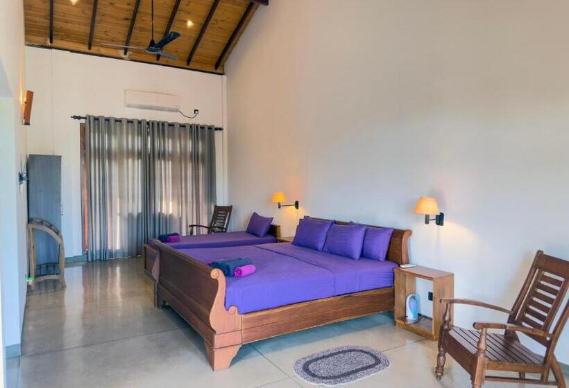 Отель Tropical Villa Weligama