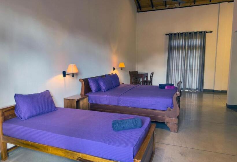 Отель Tropical Villa Weligama