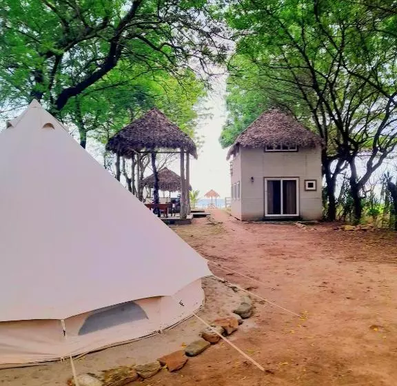 Majatalo Popoyo Surfcamp