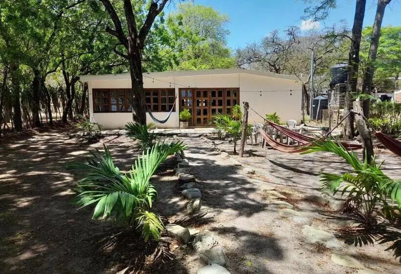 Majatalo Popoyo Surfcamp