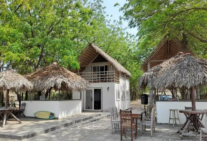 Majatalo Popoyo Surfcamp