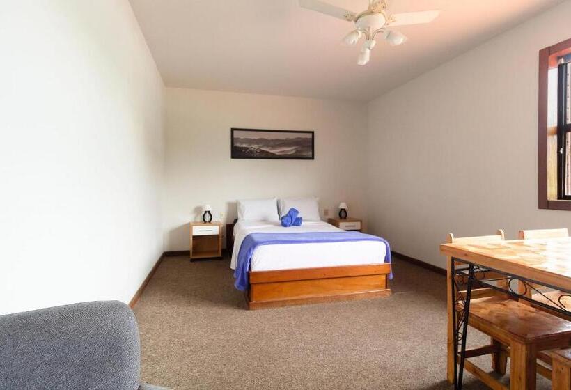 Пансион Pousada Wafeh Pampulha Suítes