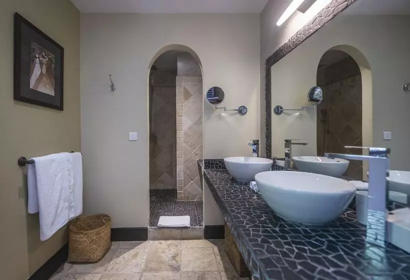 هتل La Villa Hibiscus, Saint Martin