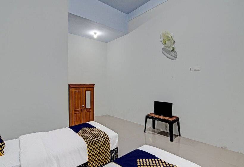 בית מלון כפרי Spot On 91847 Rumah Singgah Kinaya Syariah