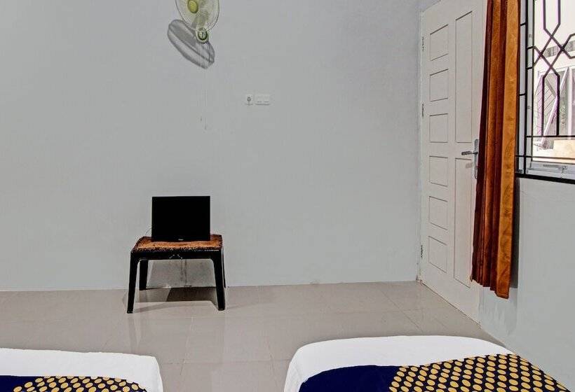 בית מלון כפרי Spot On 91847 Rumah Singgah Kinaya Syariah