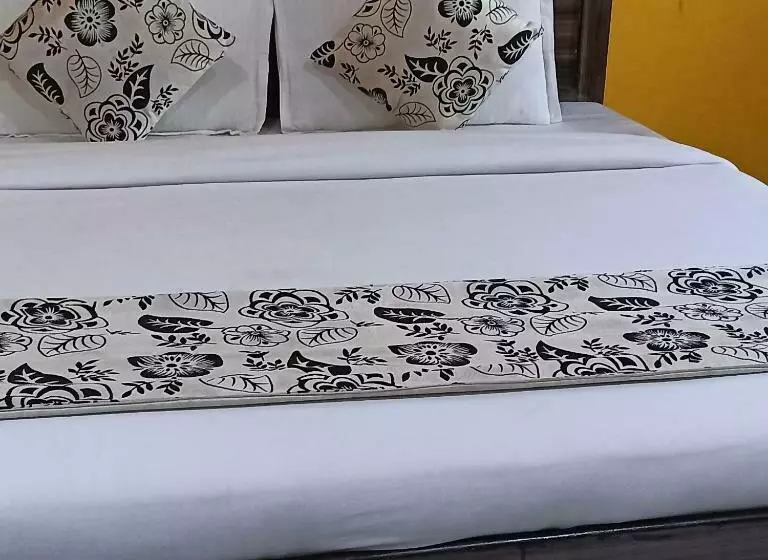 Hotel Suraj