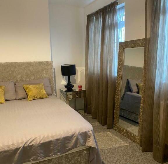 بنسيون Hendon Park Apartments In London