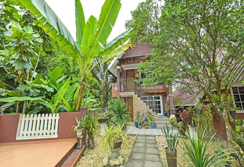 Otel Oyo 90642 Twin Mutiara Chalet & Homestay