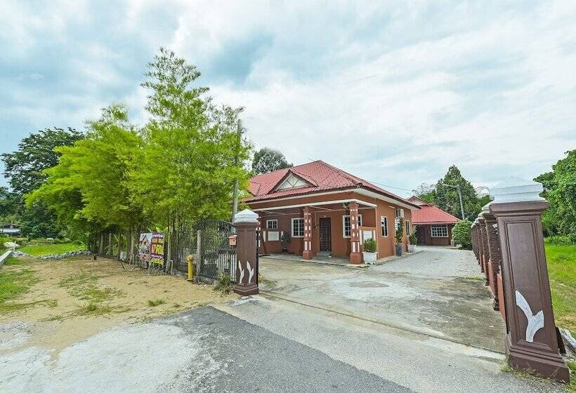 Otel Oyo 90642 Twin Mutiara Chalet & Homestay