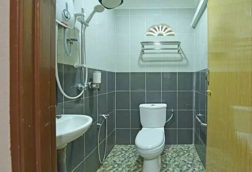 Hotelli Oyo 90642 Twin Mutiara Chalet & Homestay