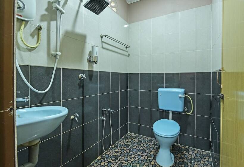 Otel Oyo 90642 Twin Mutiara Chalet & Homestay