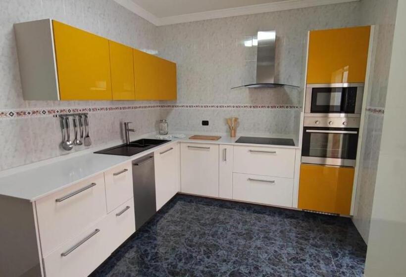 پانسیون Sunset House