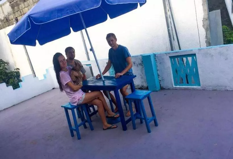 Aamiaismajoitus (B&B) Blue Waves Madiha