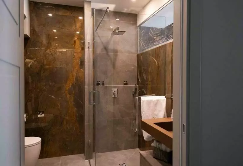 ベッドアンドブレックファースト Divina Charme