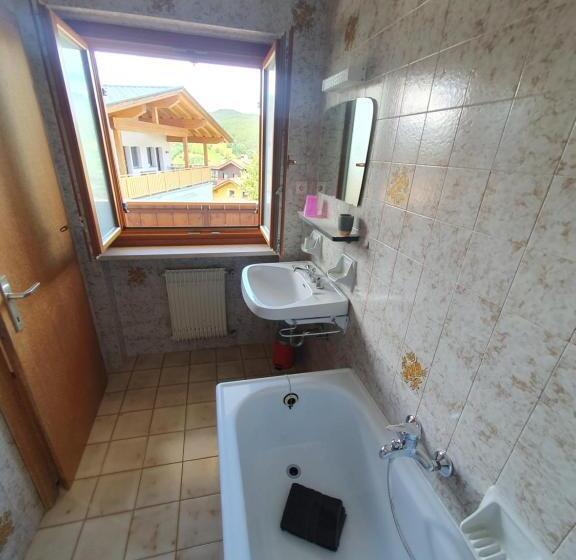 تختخواب و صبحانه Garni Lantschner