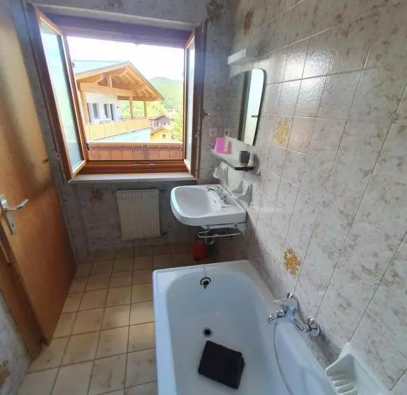 ベッドアンドブレックファースト Garni Lantschner