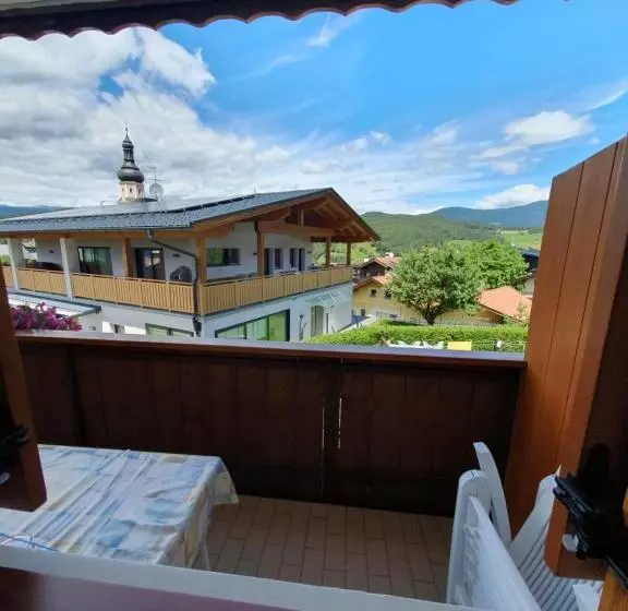 ベッドアンドブレックファースト Garni Lantschner