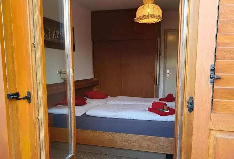 ベッドアンドブレックファースト Garni Lantschner