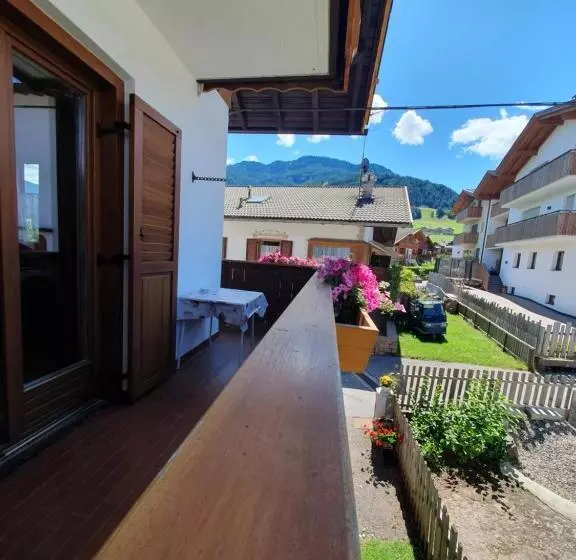 ベッドアンドブレックファースト Garni Lantschner