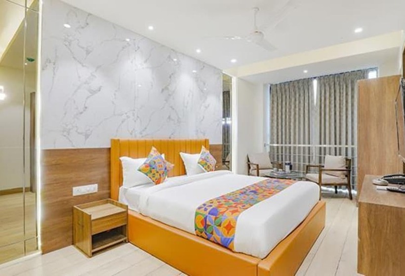 Fabhotel Meritus Inn