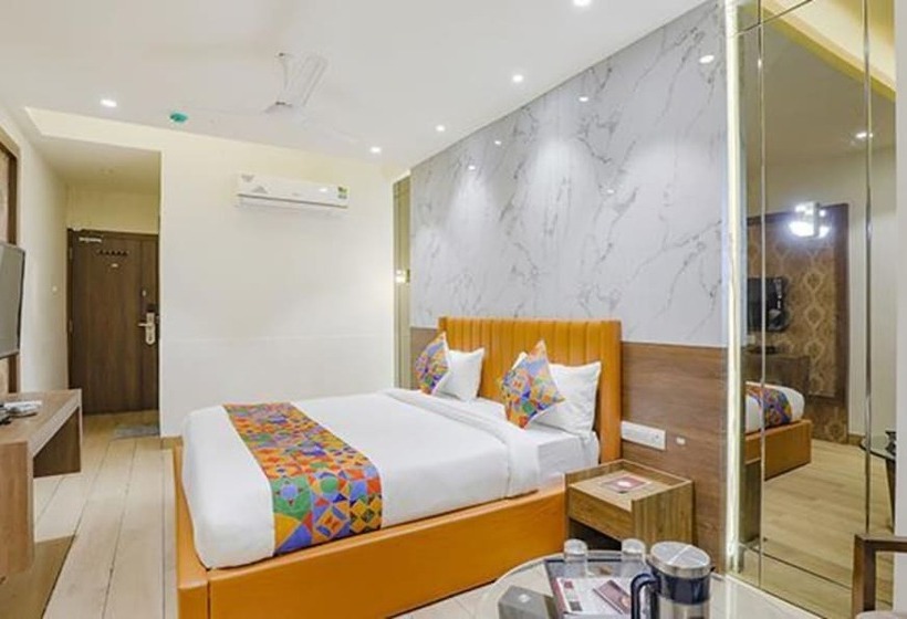 Fabhotel Meritus Inn