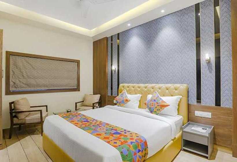 Fabhotel Meritus Inn