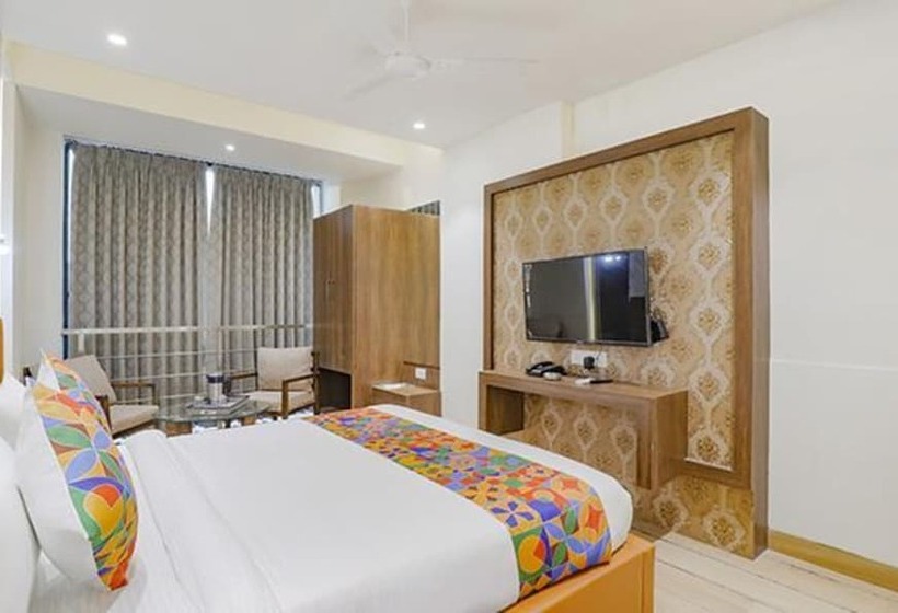 Fabhotel Meritus Inn