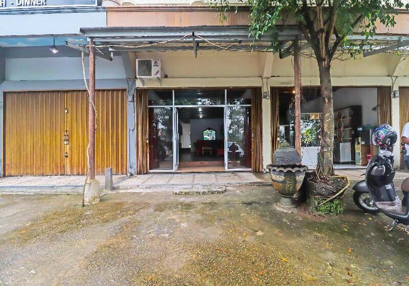 Hotel Oyo 91807 Kemalasari Guesthouse