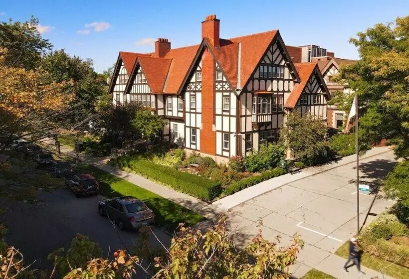 تختخواب و صبحانه Frederick Stearns House Historic Inn