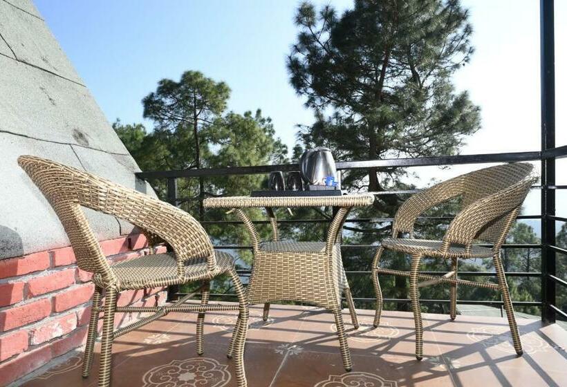 호텔 Tatvam Resort