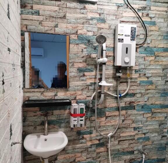 فندق على الطريق Tang