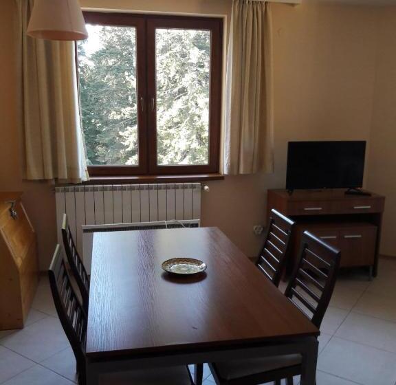 Apartment 322, Villa Park